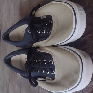 Vans classics two tone sand color and Black upper Era model 90's